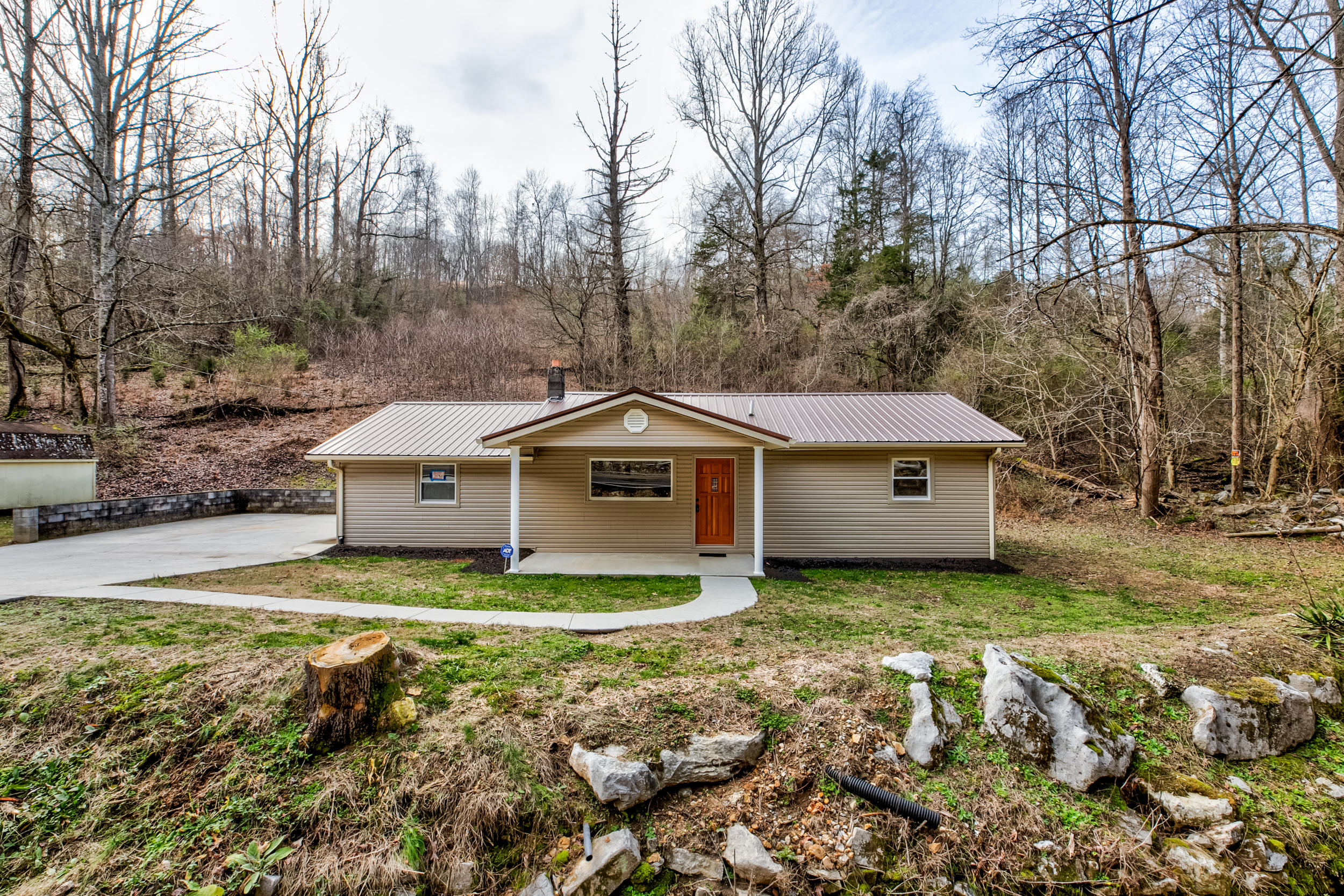 670 Bethlehem Road La Follette, TN 37766 - Photo 1 of 28 670 Bethlehem Road-1