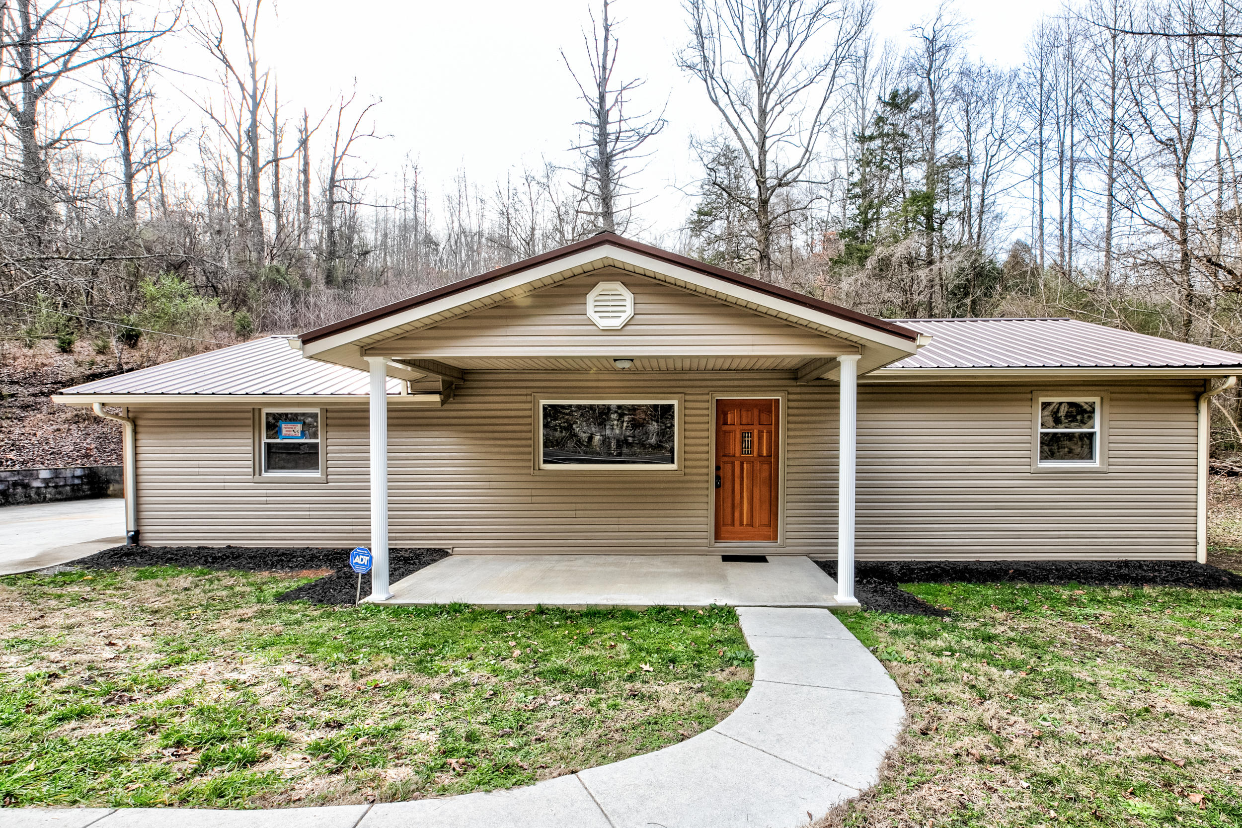 670 Bethlehem Road La Follette, TN 37766 - Photo 3 of 28 670 Bethlehem Road-25