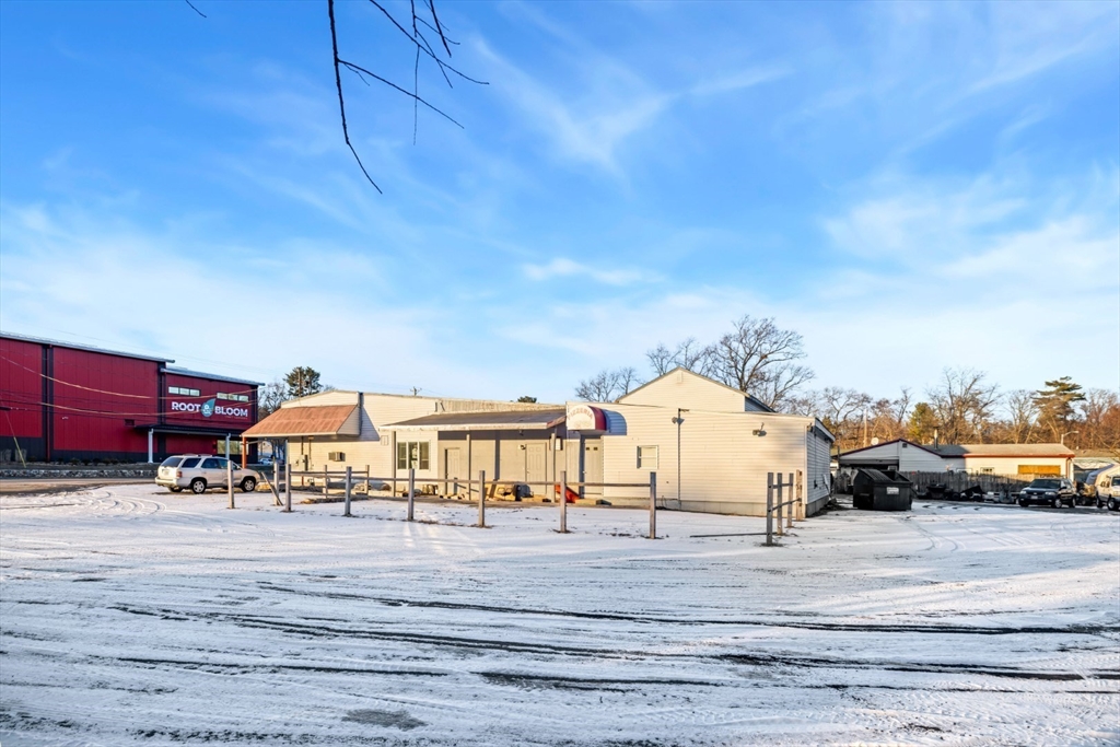 188 Lafayette Road Salisbury, MA 01952 - Photo 3 of 9