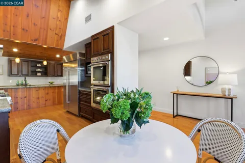 $1,650,000 | 1124 Sanders Drive, Moraga, CA 94556