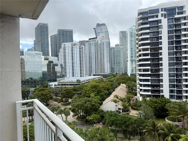 $3,100 | 770 Claughton Island Drive, Unit 1105, Miami, FL 33131