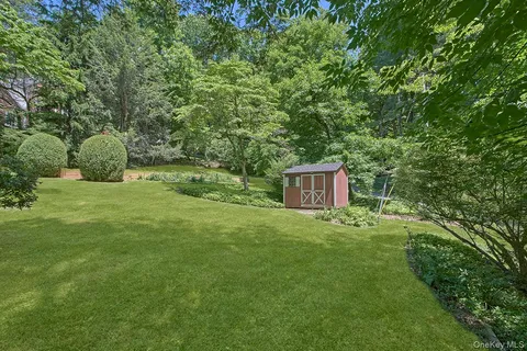 $1,199,000 | 21 Campfire Road, Chappaqua, NY 10514
