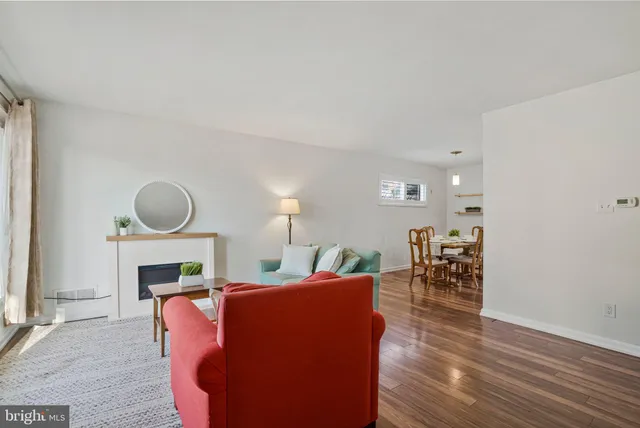 $625,000 | 98 South Iris Street, Alexandria, VA 22304