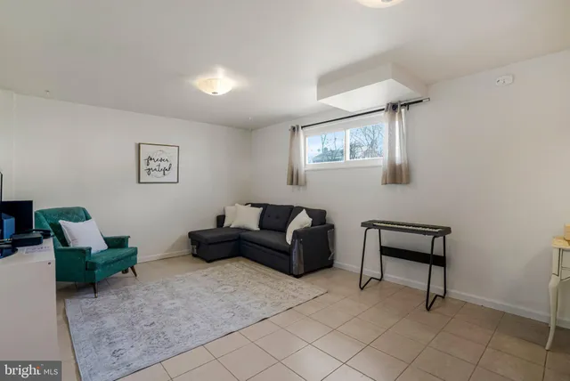 $625,000 | 98 South Iris Street, Alexandria, VA 22304