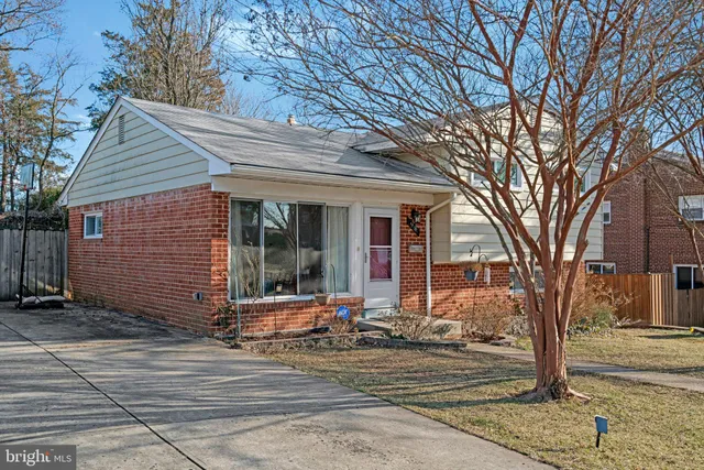 $625,000 | 98 South Iris Street, Alexandria, VA 22304