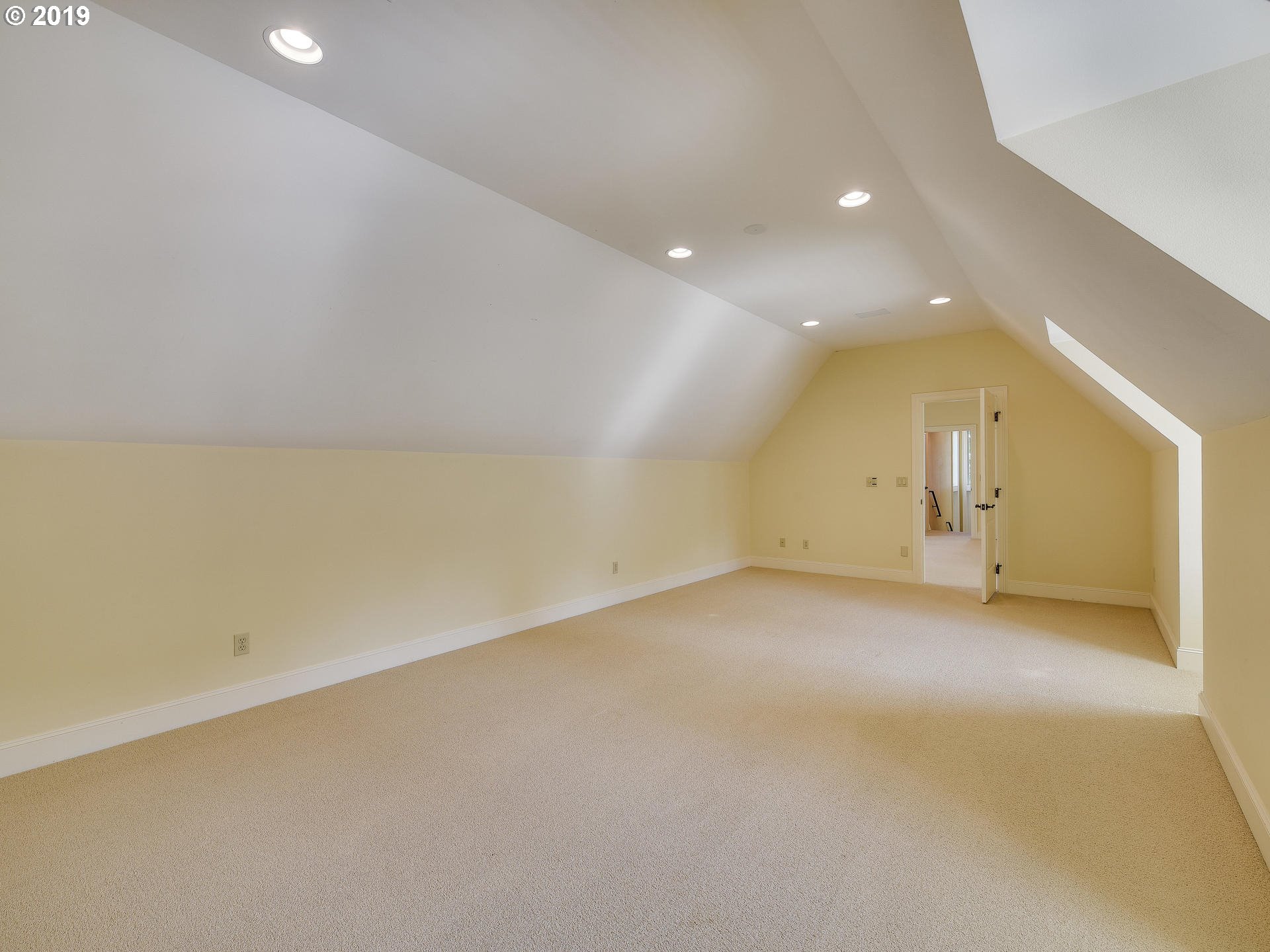 4271 Southeast Augusta Way Gresham, OR 97080 - Photo 17 of 32