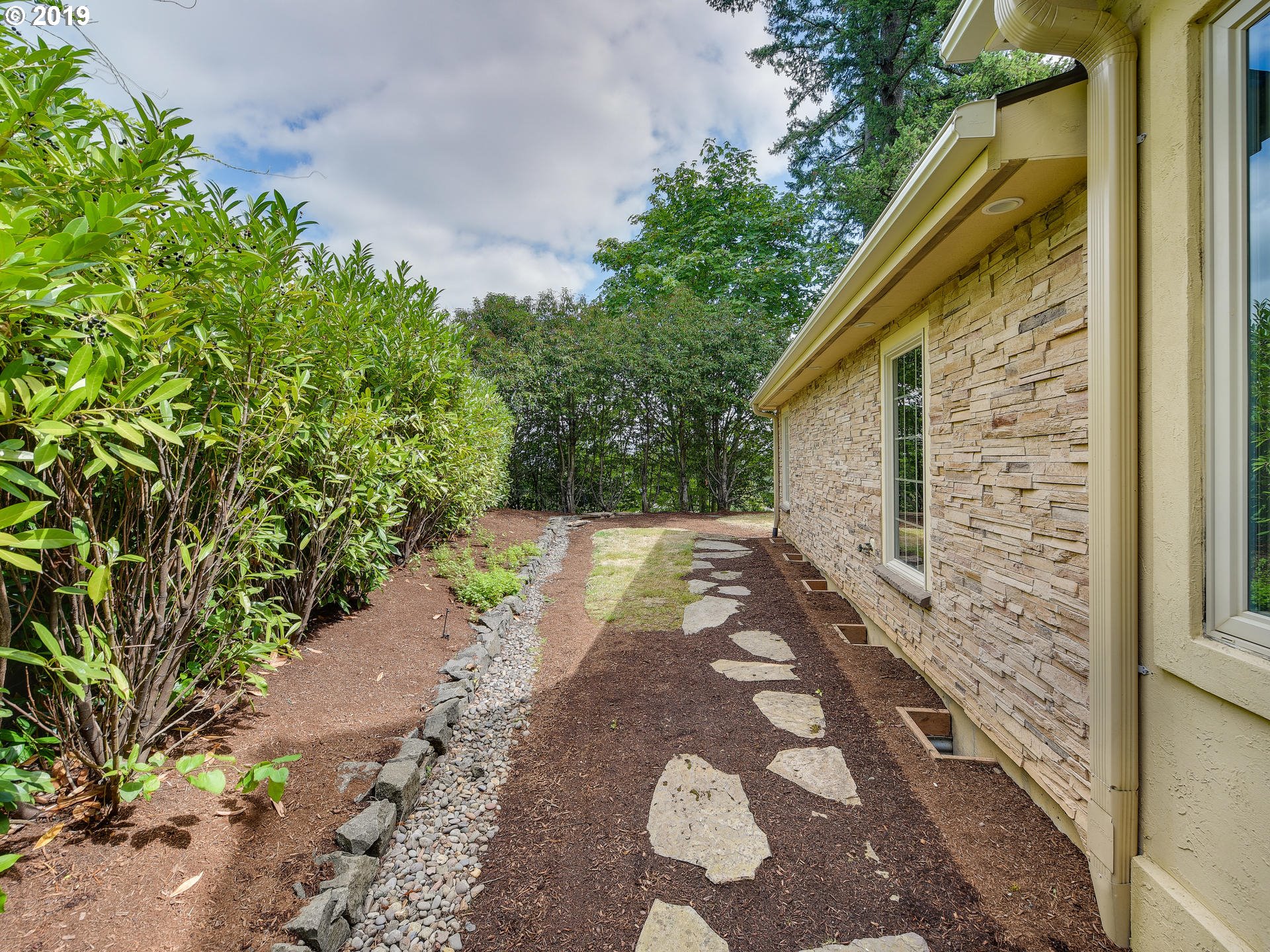 4271 Southeast Augusta Way Gresham, OR 97080 - Photo 28 of 32