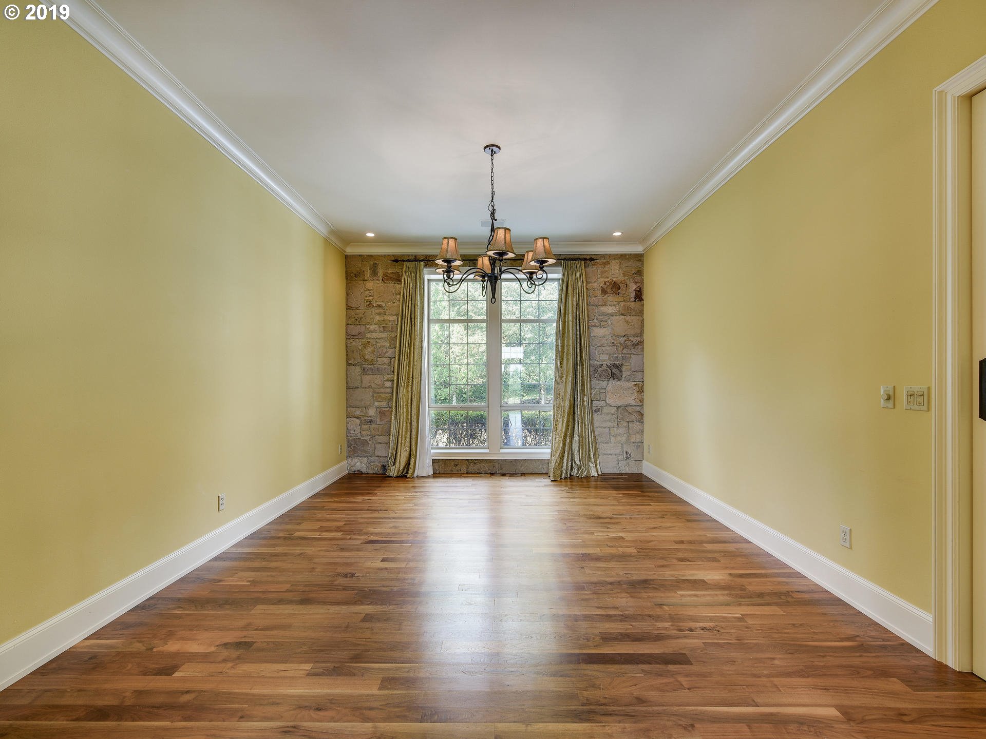 4271 Southeast Augusta Way Gresham, OR 97080 - Photo 4 of 32