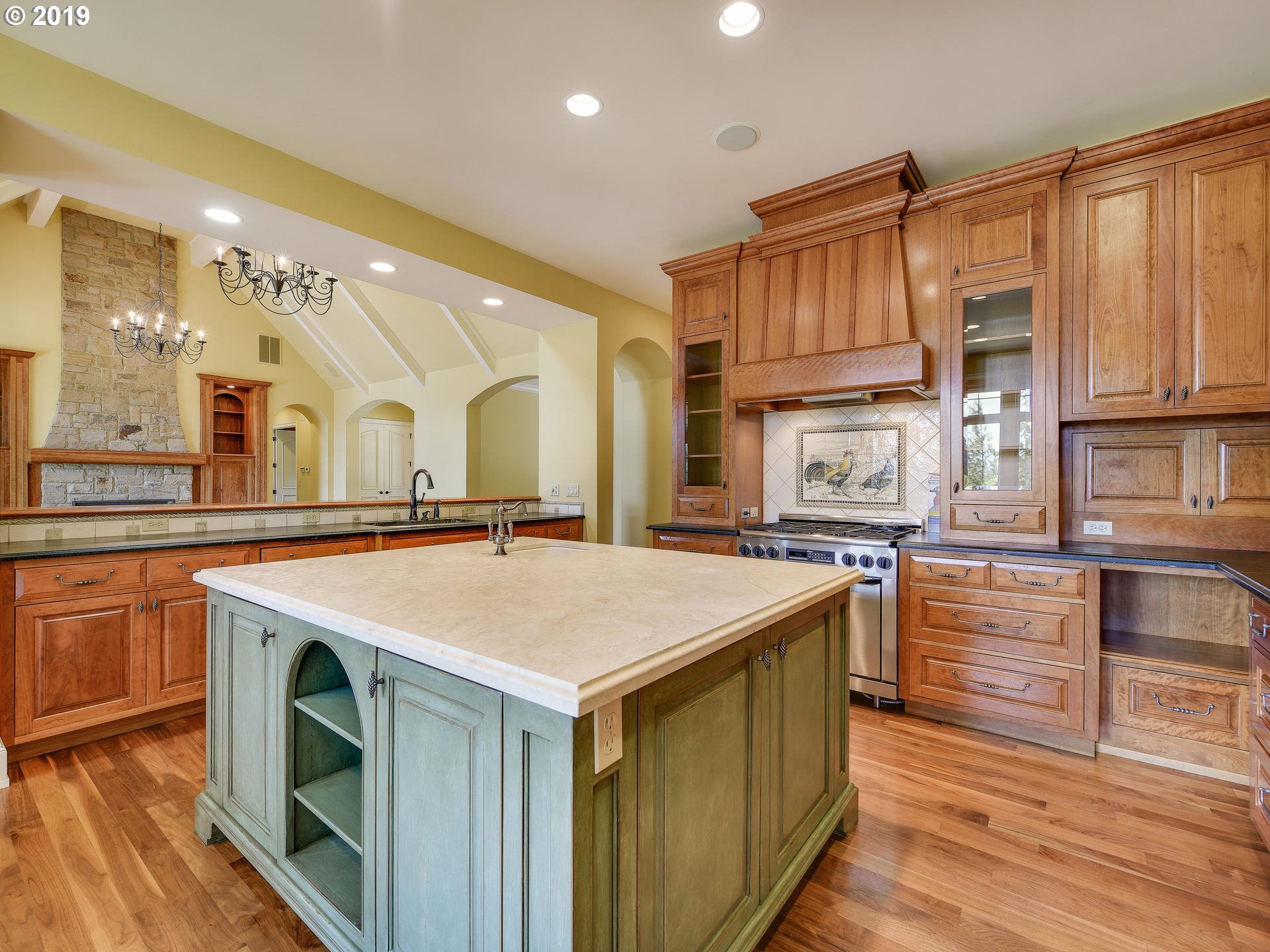 4271 Southeast Augusta Way Gresham, OR 97080 - Photo 7 of 32