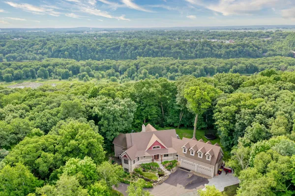 $1,100,000 | 19155 263rd Street, Shafer, MN 55074
