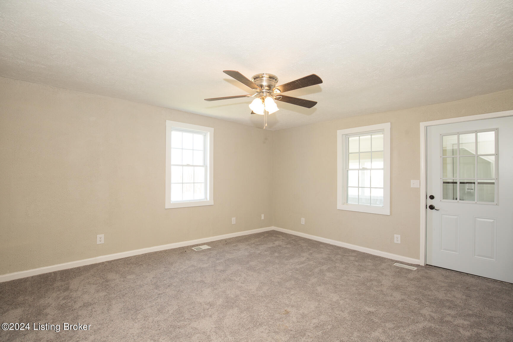 6570 Point Pleasant Road Pleasureville, KY 40057 - Photo 10 of 39 LR