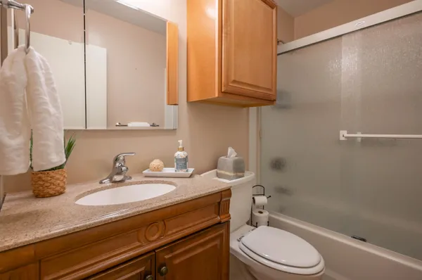 $699,000 | 65 Bloody Brook Road, Hampstead, NH 03841