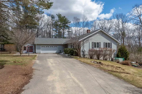 $699,000 | 65 Bloody Brook Road, Hampstead, NH 03841