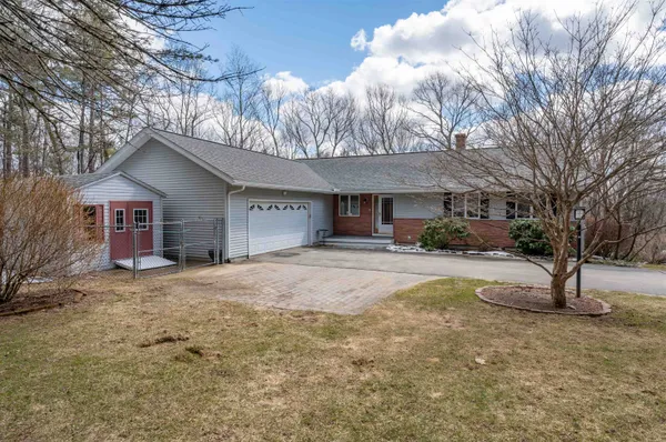 $699,000 | 65 Bloody Brook Road, Hampstead, NH 03841