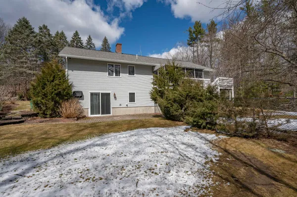 $699,000 | 65 Bloody Brook Road, Hampstead, NH 03841