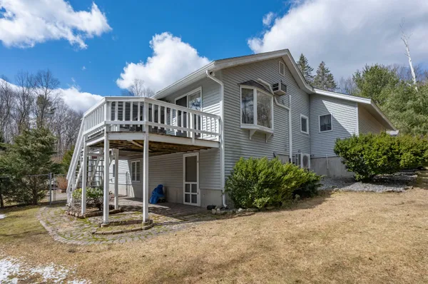 $699,000 | 65 Bloody Brook Road, Hampstead, NH 03841