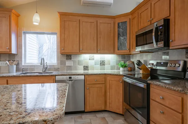 $699,000 | 65 Bloody Brook Road, Hampstead, NH 03841