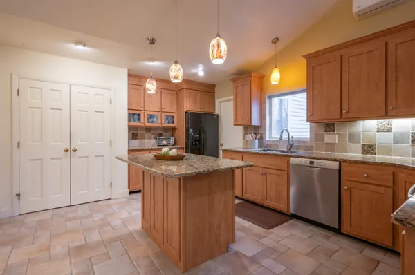 $699,000 | 65 Bloody Brook Road, Hampstead, NH 03841