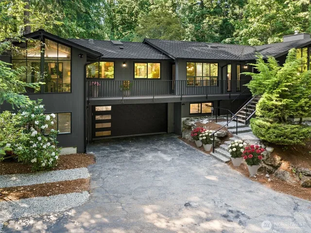 $2,474,500 | 6423 East Mercer Way, Mercer Island, WA 98040