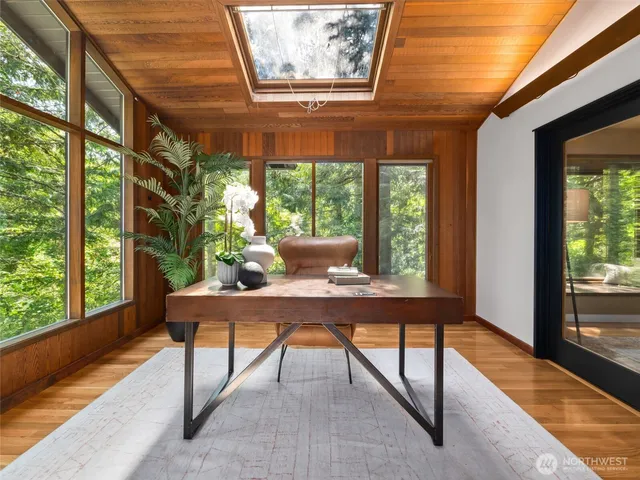 $2,395,000 | 6423 East Mercer Way, Mercer Island, WA 98040