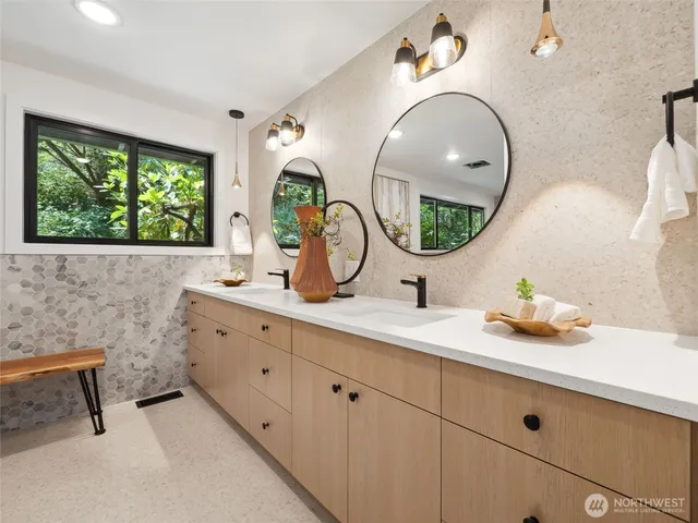 $2,395,000 | 6423 East Mercer Way, Mercer Island, WA 98040