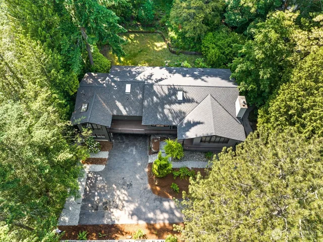 $2,395,000 | 6423 East Mercer Way, Mercer Island, WA 98040