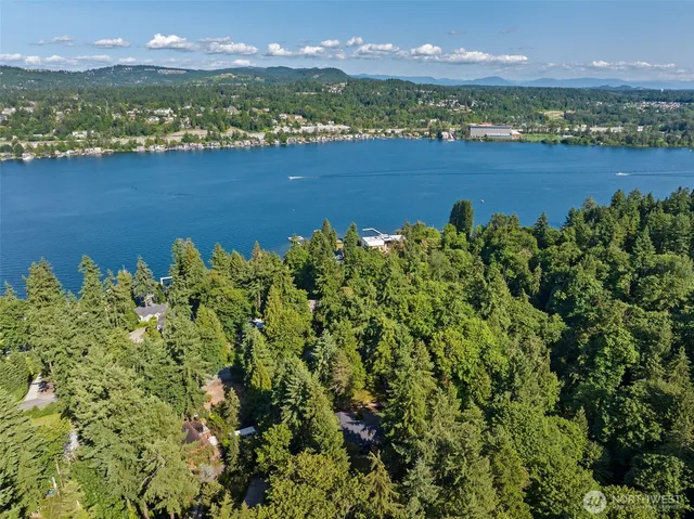 $2,395,000 | 6423 East Mercer Way, Mercer Island, WA 98040