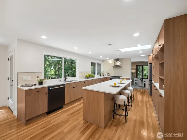 $2,395,000 | 6423 East Mercer Way, Mercer Island, WA 98040