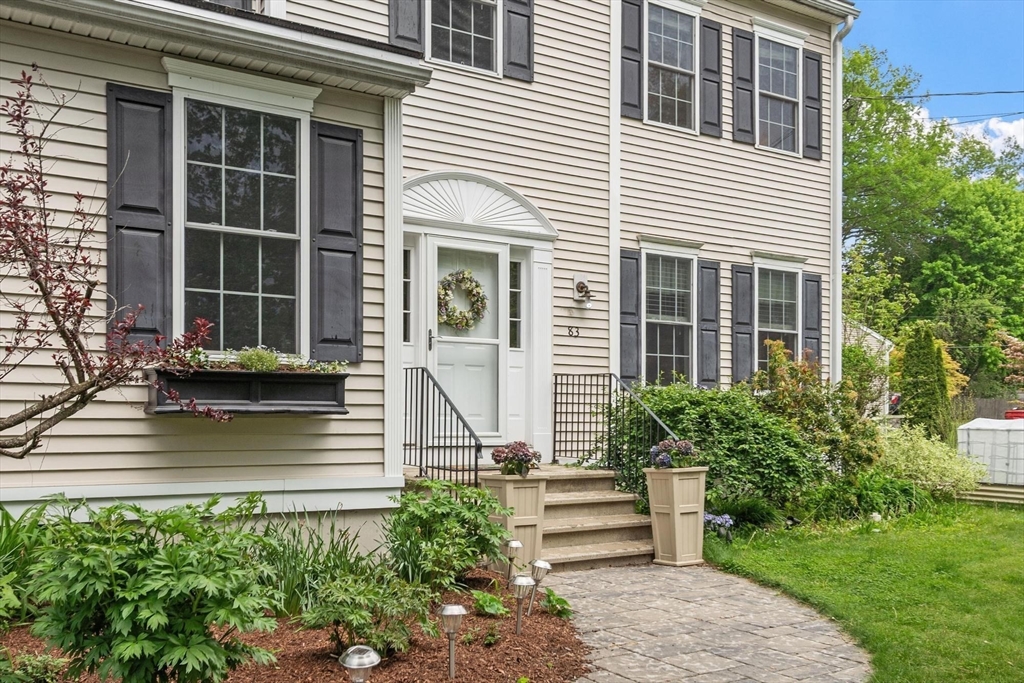 83 Pleasant Street Ayer, MA 01432 - Photo 4 of 41