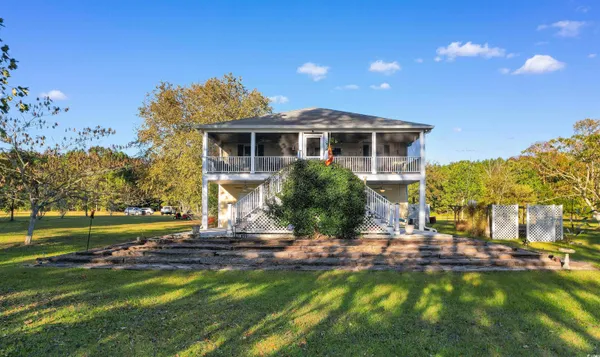 $985,000 | 280 Mary George Lane, Georgetown, SC 29440