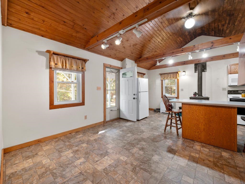 N6619 East Long Lake Road Waupaca, WI 54981 - Photo 25 of 45 Gallery Image 25