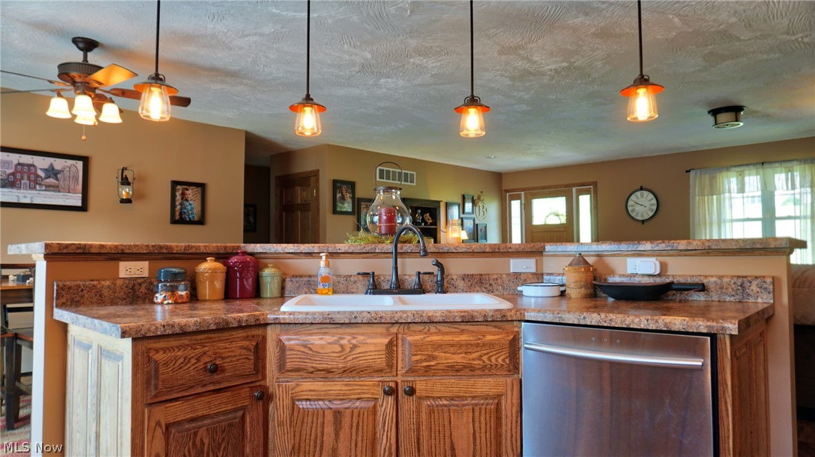 37328 Harry's Ridge Road Barnesville, OH 43713 - Photo 9 of 34 Gallery Image 9