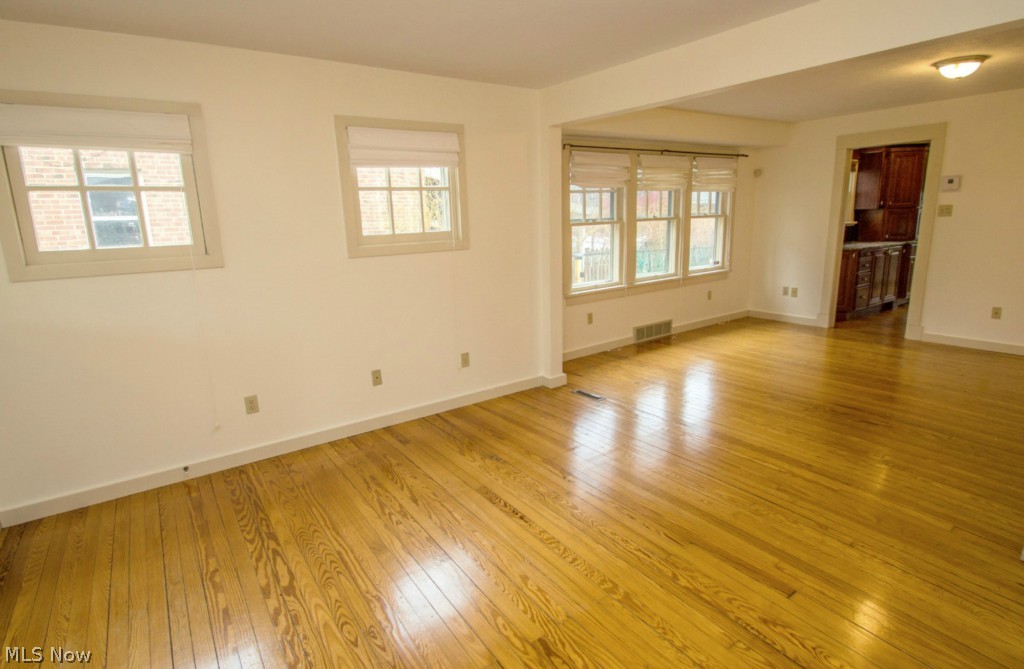 396 Forestview Road Bay Village, OH 44140 - Photo 5 of 24 Gallery Image 5