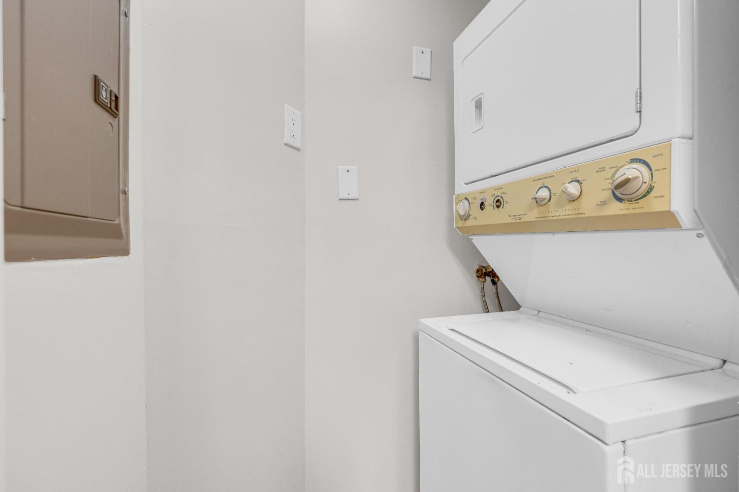 5101 Stonehedge Road, Unit 5101 Edison, NJ 08820 - Photo 25 of 29 Gallery Image 25