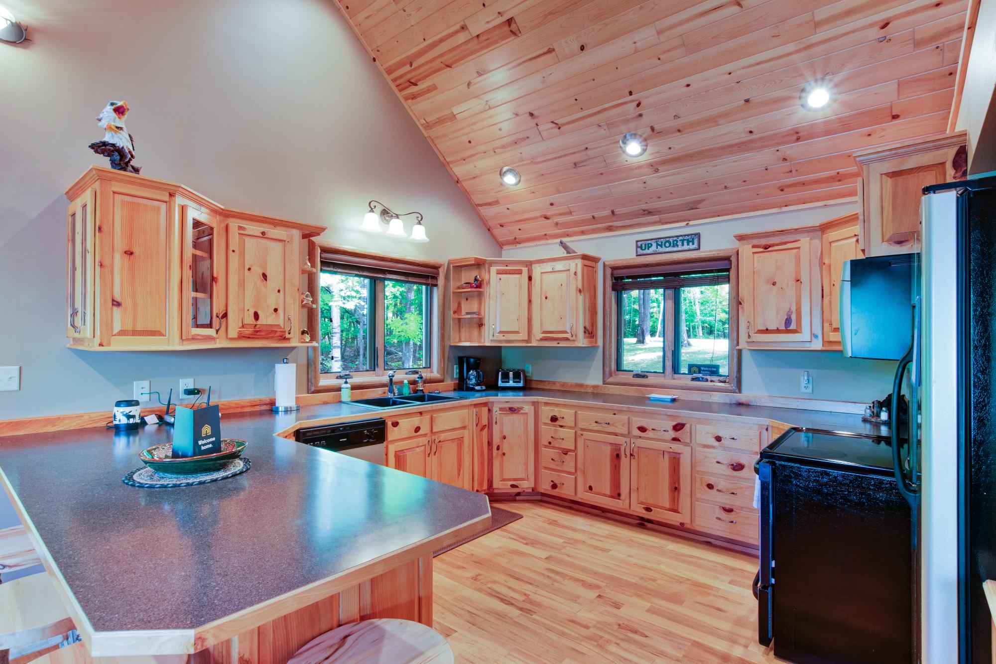 12070 Baer Road Presque Isle, WI 54557 - Photo 10 of 28 Gallery Image 10