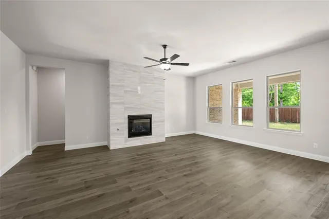 $499,175 | 951 Richard Pittmon Drive, DeSoto, TX 75115