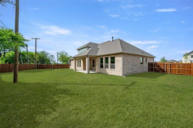 $499,175 | 951 Richard Pittmon Drive, DeSoto, TX 75115