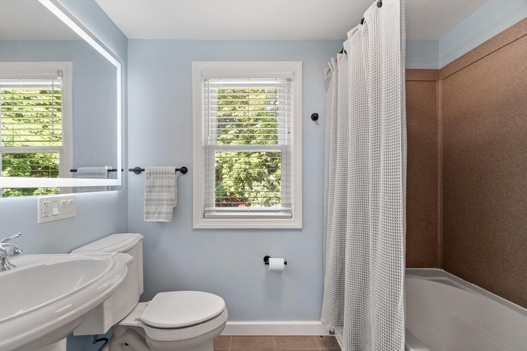 68 Oak Hill Road Westford, MA 01886 - Photo 17 of 30