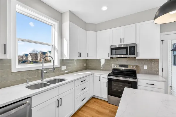 $499,900 | 2807 Crinkle Root Drive, Fitchburg, WI 53711