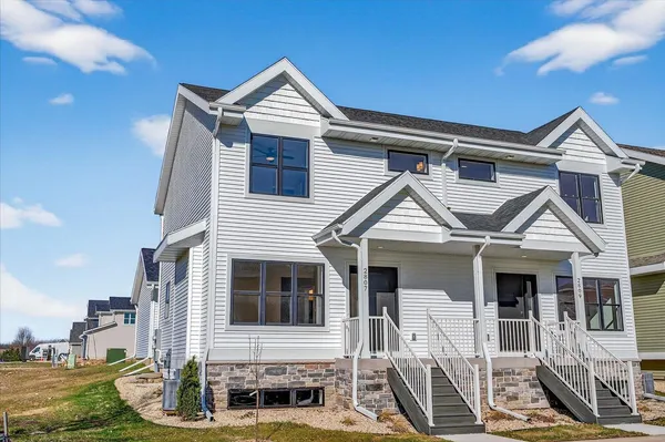 $499,900 | 2807 Crinkle Root Drive, Fitchburg, WI 53711