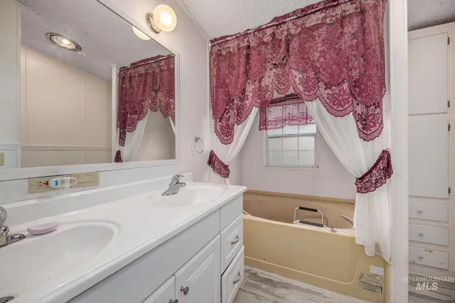 $298,000 | 502 East Idaho Street, Unit C, New Plymouth, ID 83655