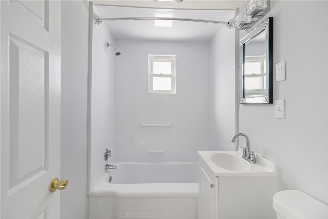 781 Grove Street Woonsocket, RI 02895 - Photo 11 of 46