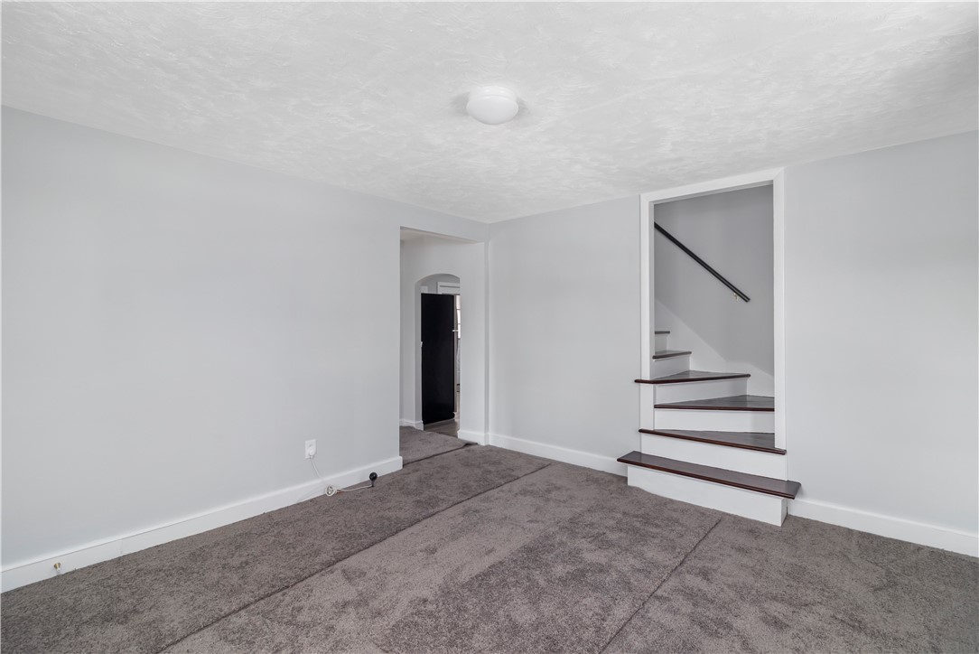 781 Grove Street Woonsocket, RI 02895 - Photo 6 of 46