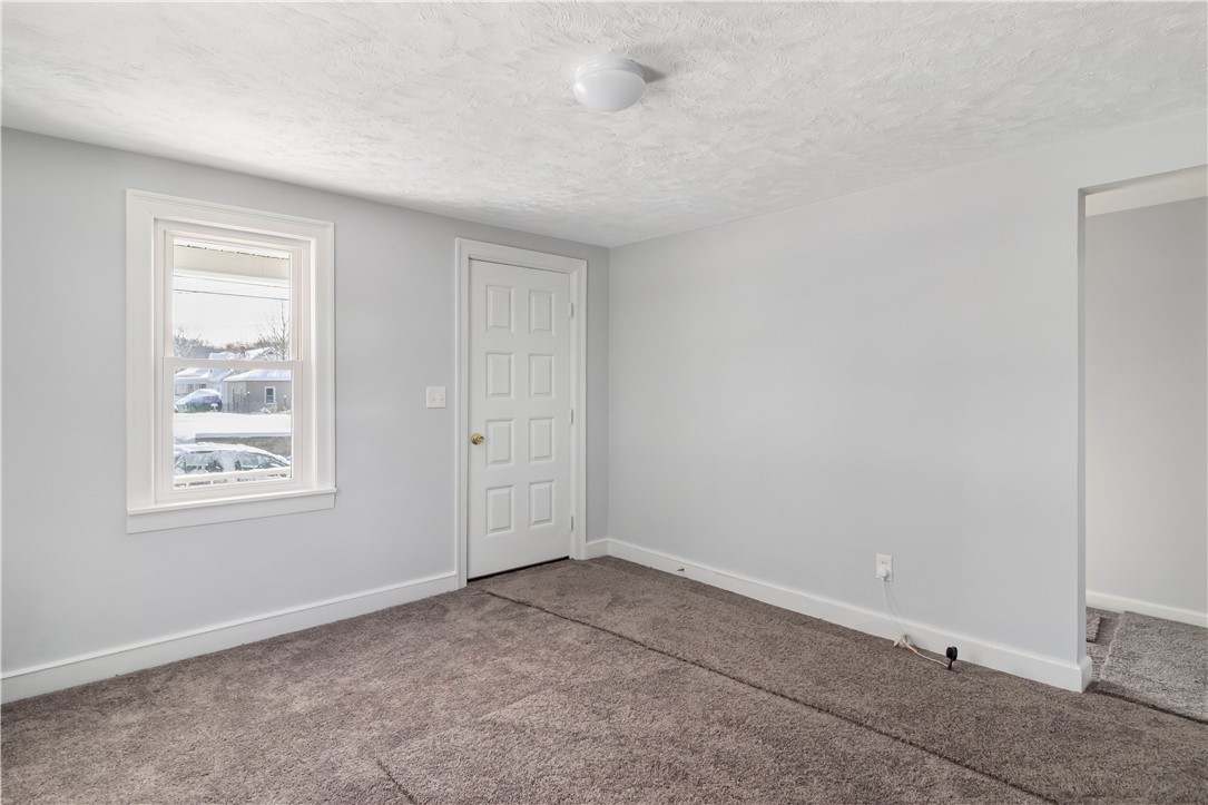 781 Grove Street Woonsocket, RI 02895 - Photo 7 of 46