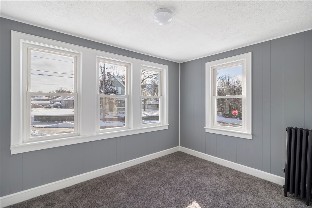 781 Grove Street Woonsocket, RI 02895 - Photo 9 of 46