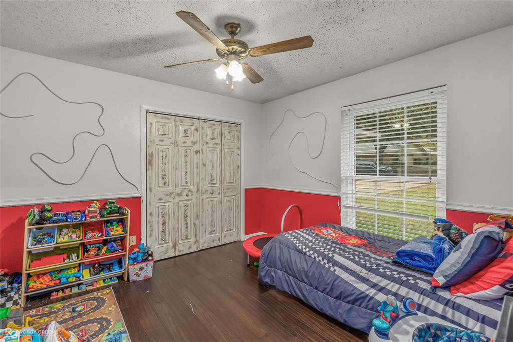 3237 Pinehaven Lane Haughton, LA 71037 - Photo 13 of 16 a bedroom with furniture and a window