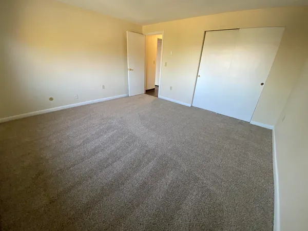 $2,205 | 29 Capron Road, Unit 18, Milford, NH 03055