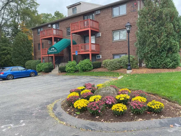 $2,205 | 29 Capron Road, Unit 18, Milford, NH 03055