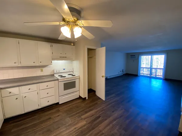 $2,205 | 29 Capron Road, Unit 18, Milford, NH 03055