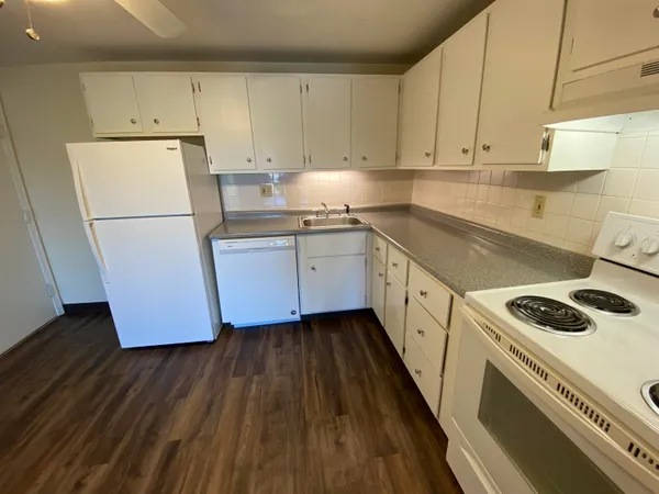 $2,205 | 29 Capron Road, Unit 18, Milford, NH 03055